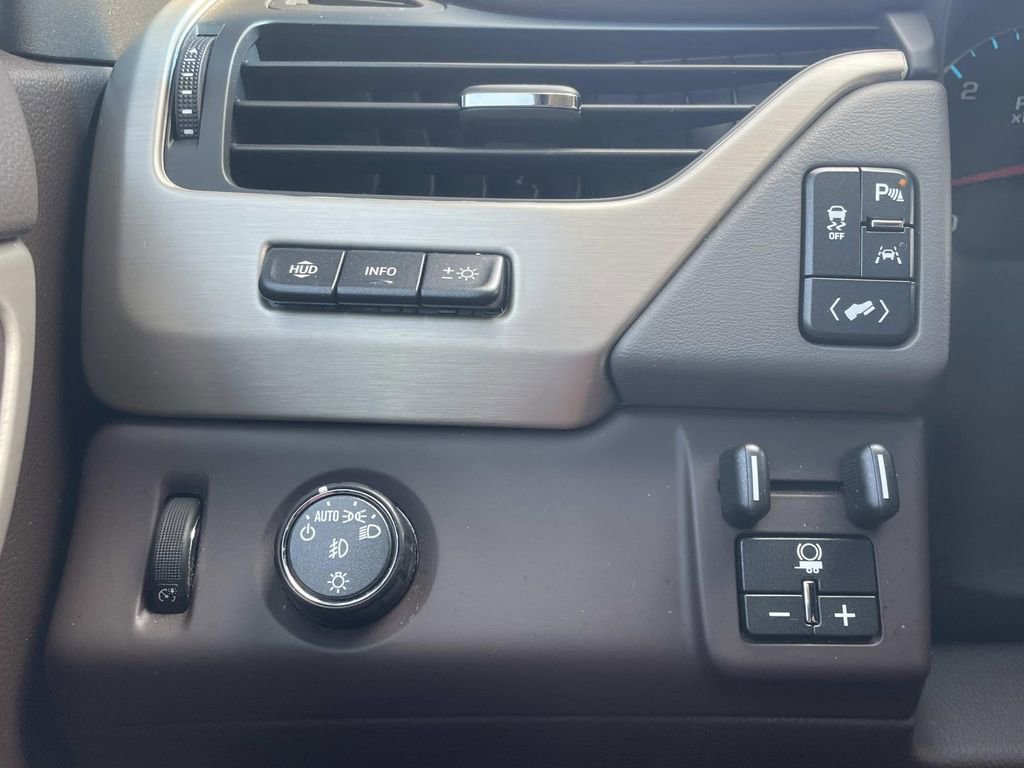 Used 2019 GMC Yukon Denali w/ Open Road Package image 38