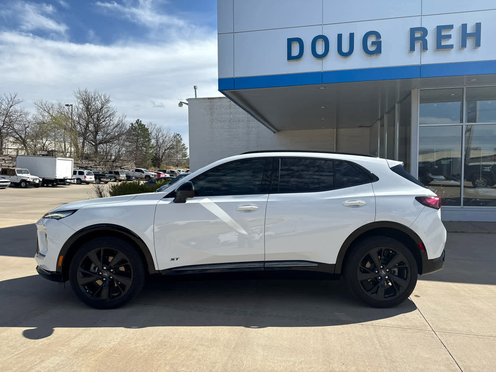 Used 2024 Buick Envision Sport Touring image 9