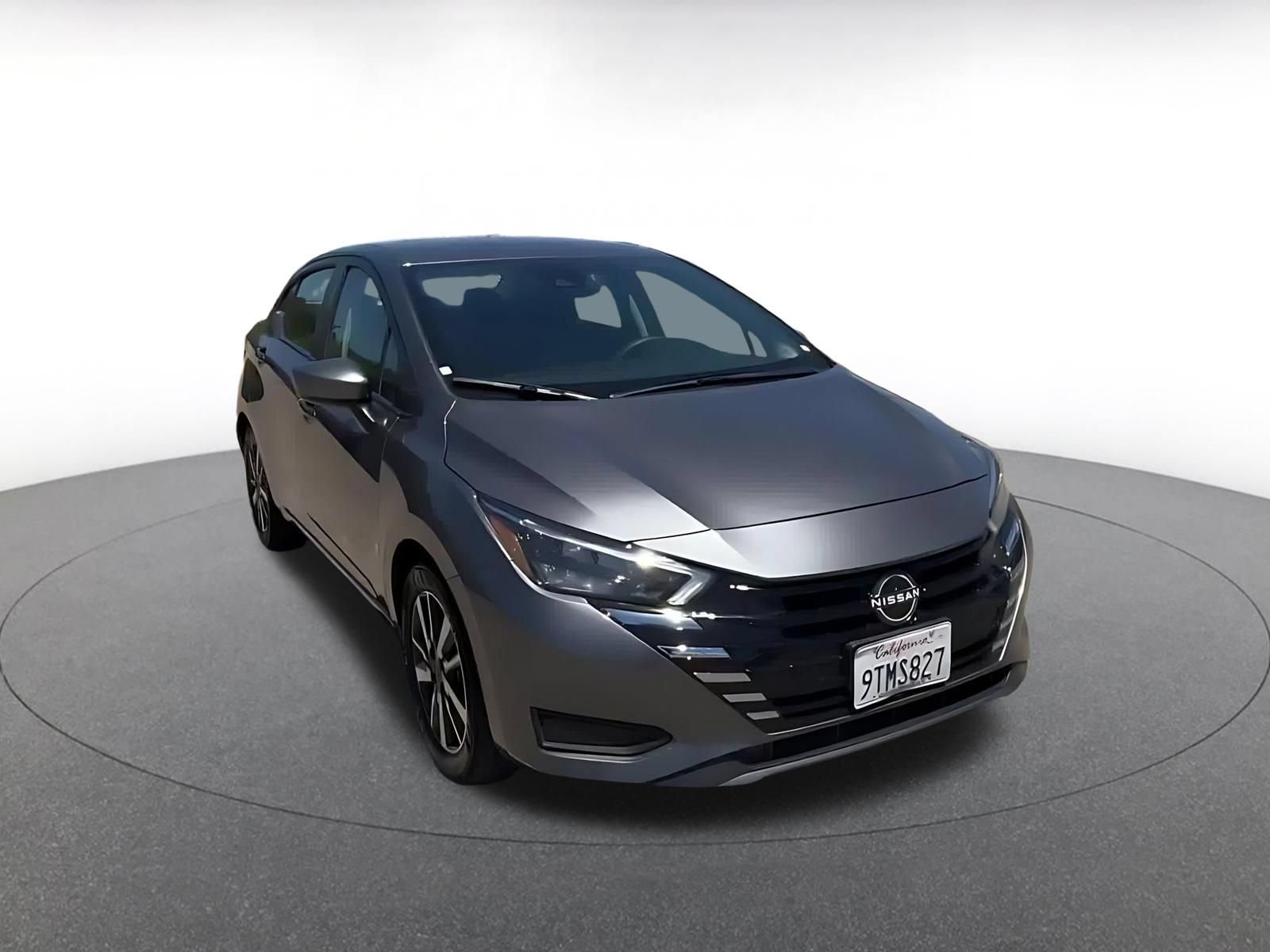 Used 2025 Nissan Versa SV FWD image 3