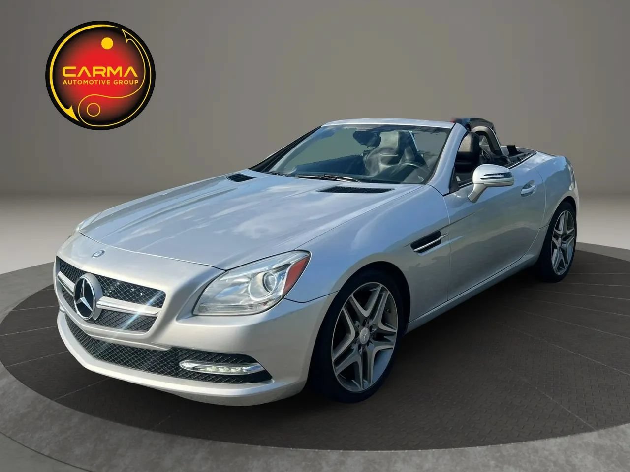 Used 2013 Mercedes-Benz SLK 250 image 2