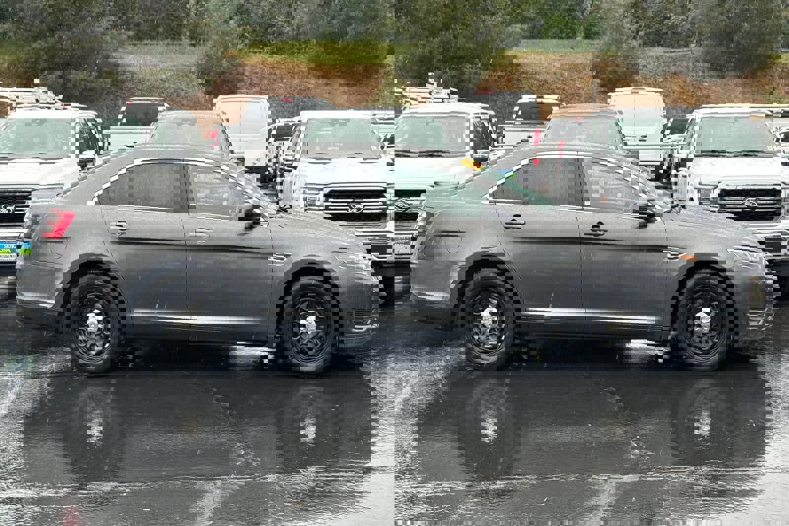 Used 2017 Ford Taurus SEL w/ Equipment Group 201A image 3