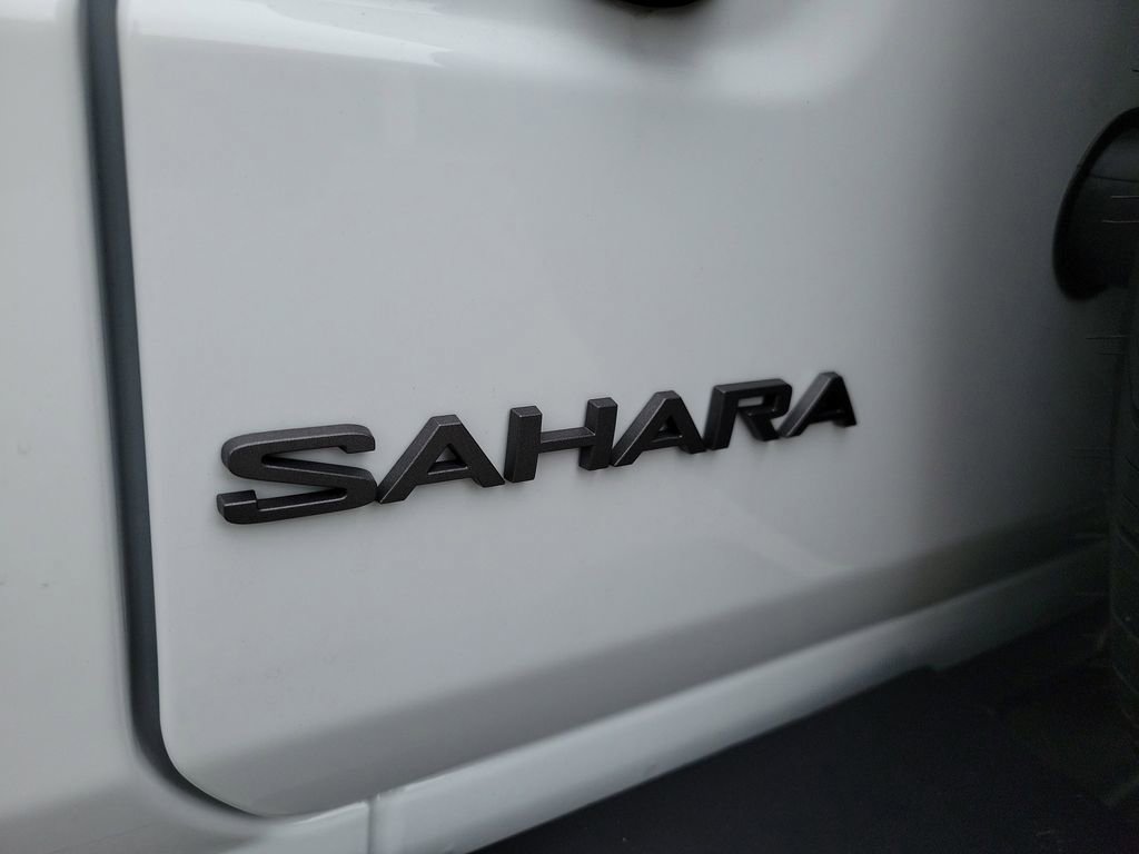 Used 2025 Jeep Wrangler Unlimited Sahara AWD/4WD image 10