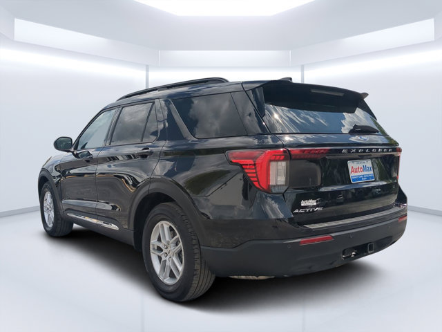 Used 2025 Ford Explorer Active RWD image 5
