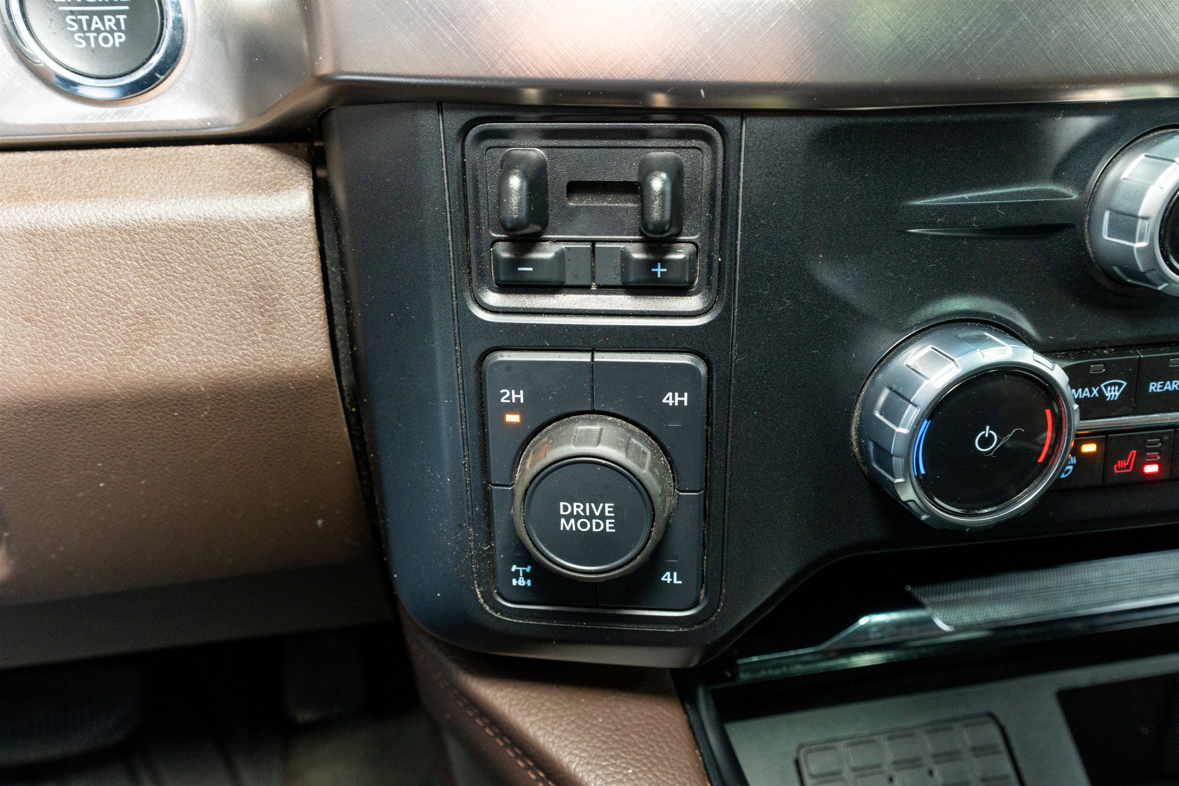 Used 2023 Ford F250 King Ranch w/ Chrome Package image 31