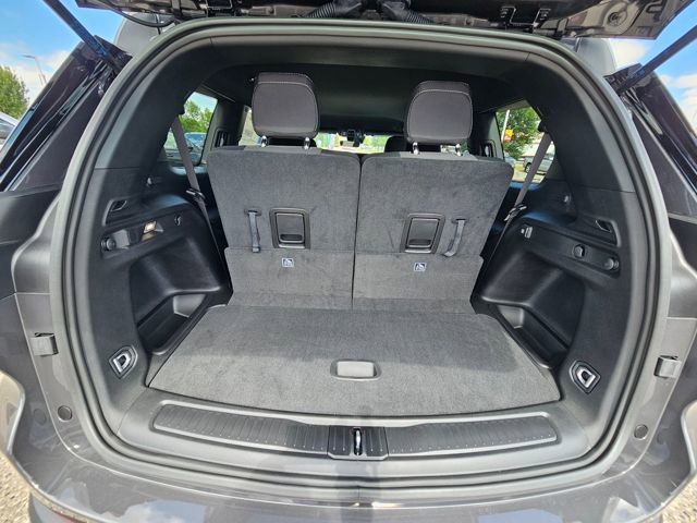 New 2025 Jeep Grand Cherokee L Laredo image 10