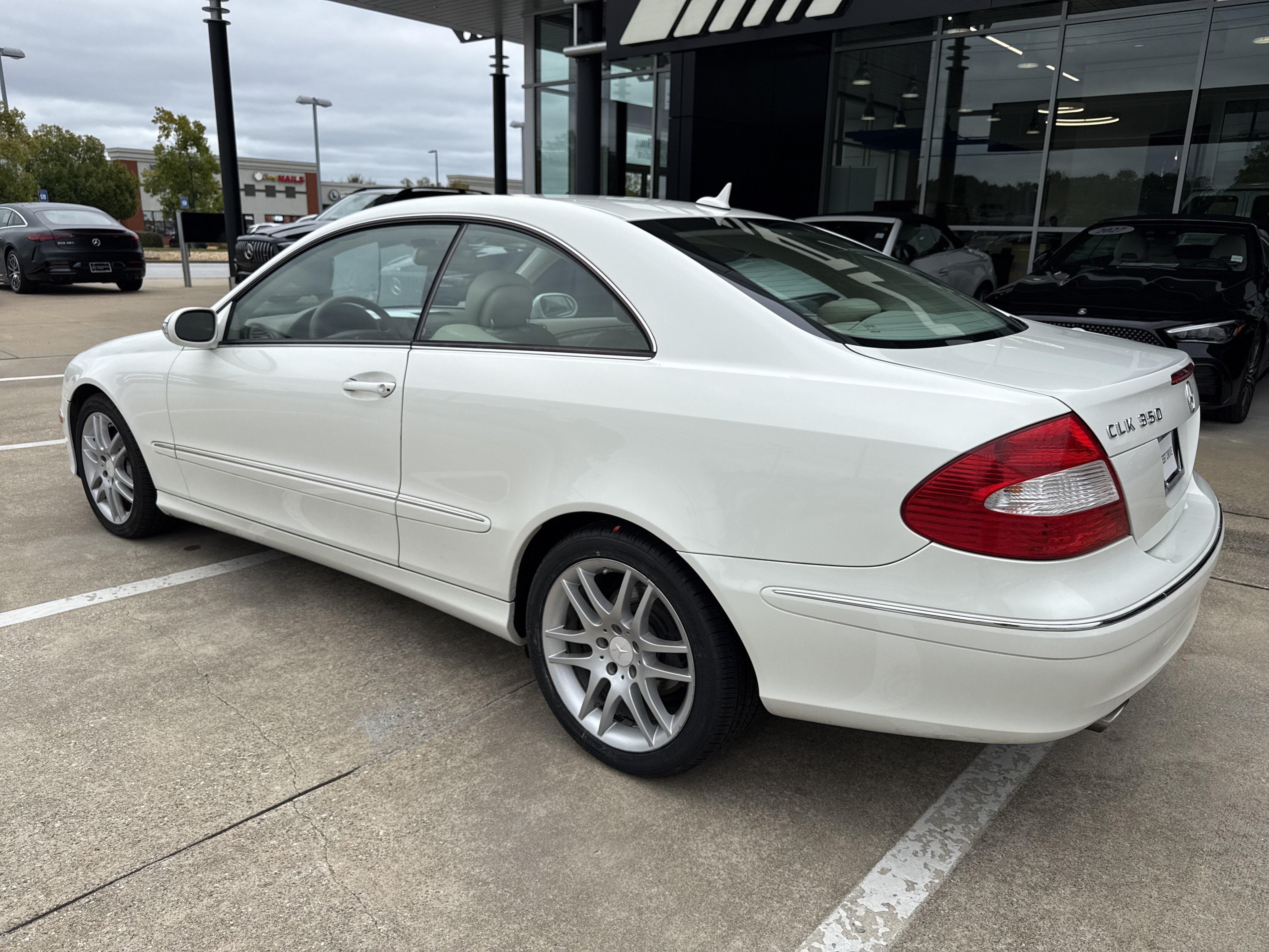 Used 2008 Mercedes-Benz CLK 350 Coupe image 15