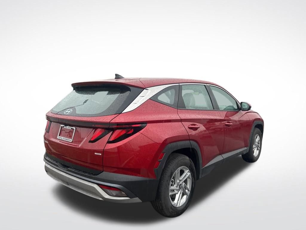 Used 2025 Hyundai Tucson SE image 5