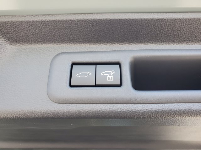 New 2026 Toyota Sequoia Platinum w/ Tow Technology Package AWD/4WD image 8