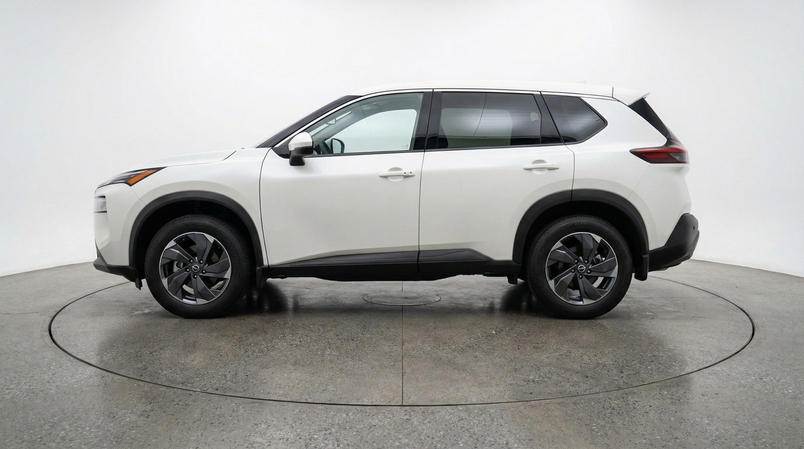 Used 2025 Nissan Rogue SV FWD image 5