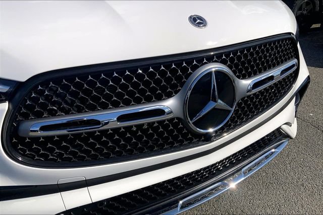 Certified 2025 Mercedes-Benz GLC 300 4MATIC w/ AMG Line image 27
