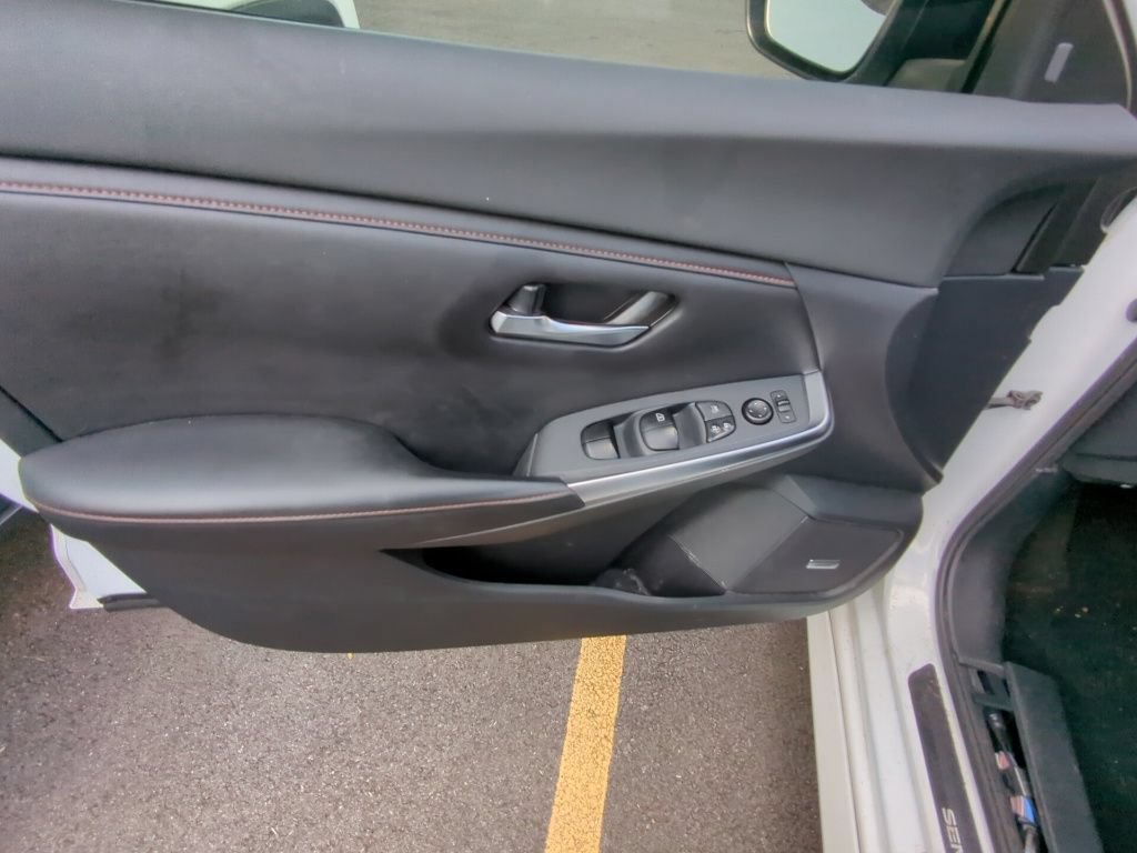 Used 2021 Nissan Sentra SR w/ SR Premium Package FWD image 8