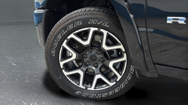 Used 2025 RAM 1500 Laramie w/ Sport Appearance Package AWD/4WD image 37