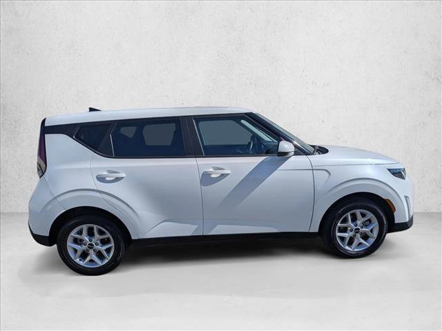 Used 2025 Kia Soul LX w/ LX Technology Package video 4