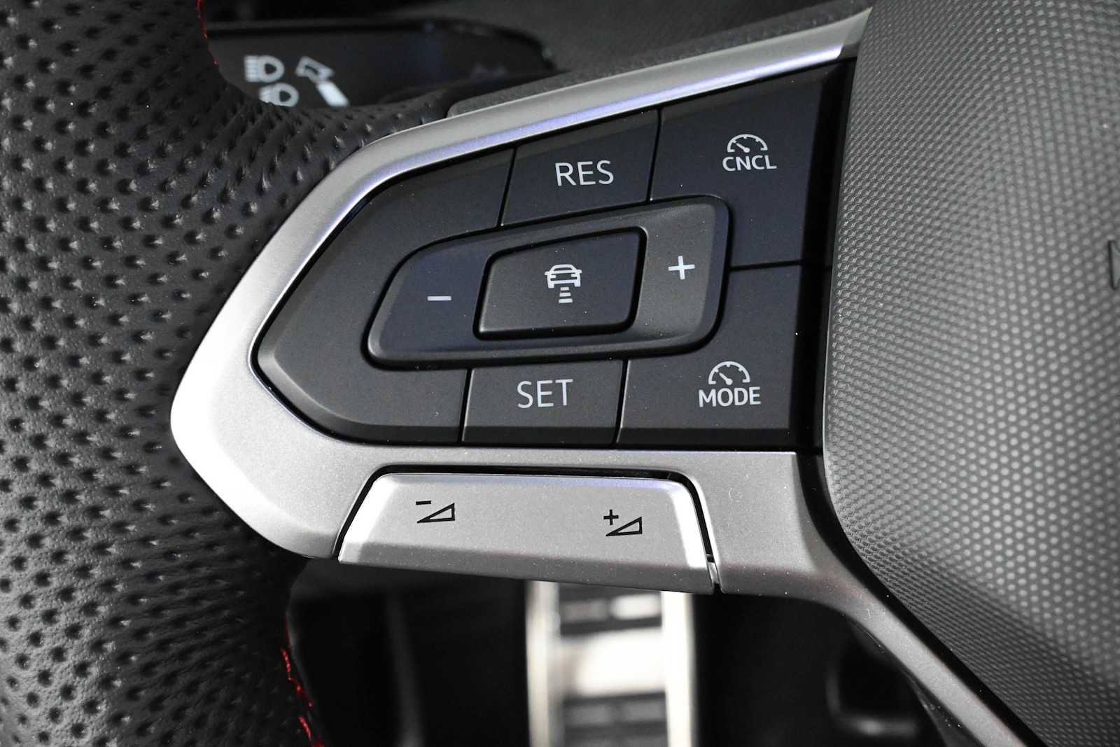 New 2026 Volkswagen GTI SE FWD image 22