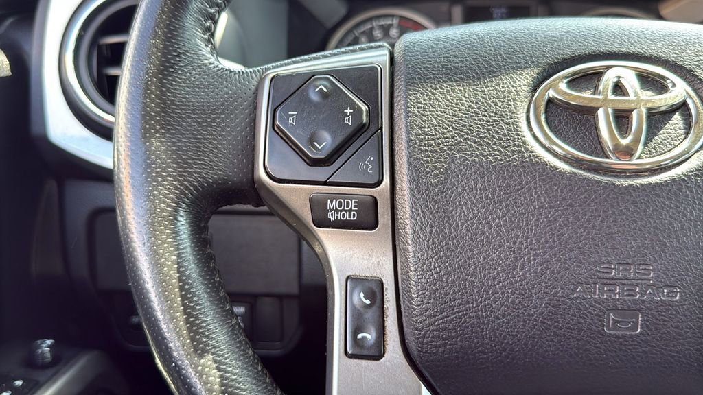 Used 2021 Toyota Tacoma SR5 w/ Trail Edition image 31