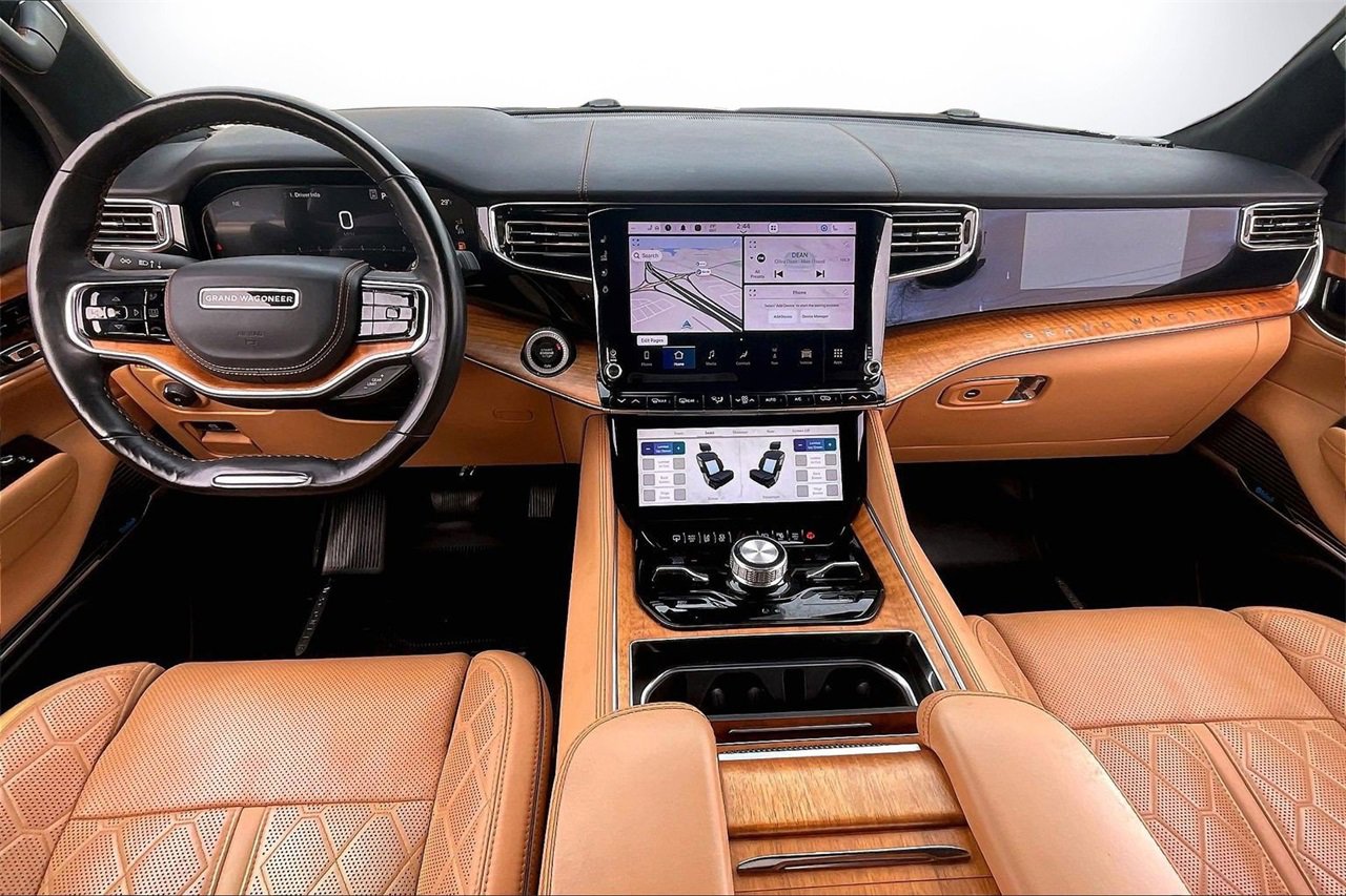 Used 2022 Jeep Grand Wagoneer Series III image 16