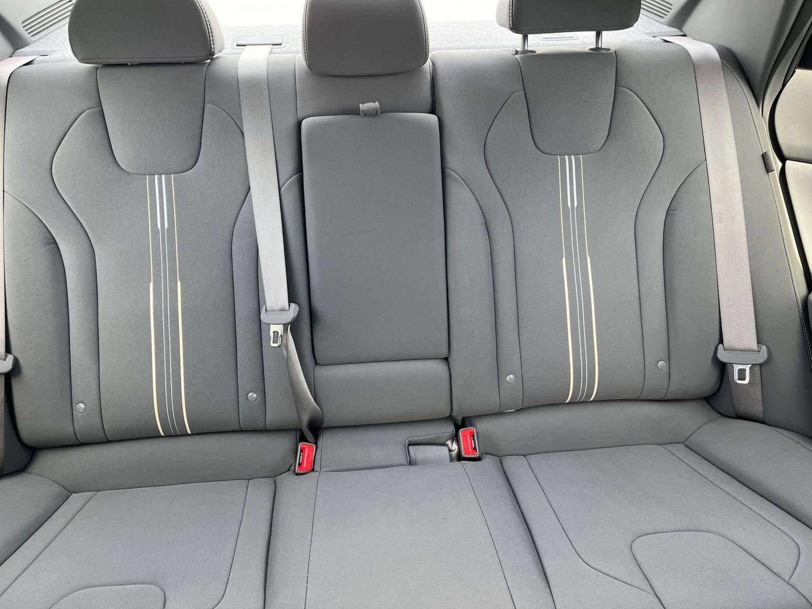Used 2025 Hyundai Elantra SEL image 36