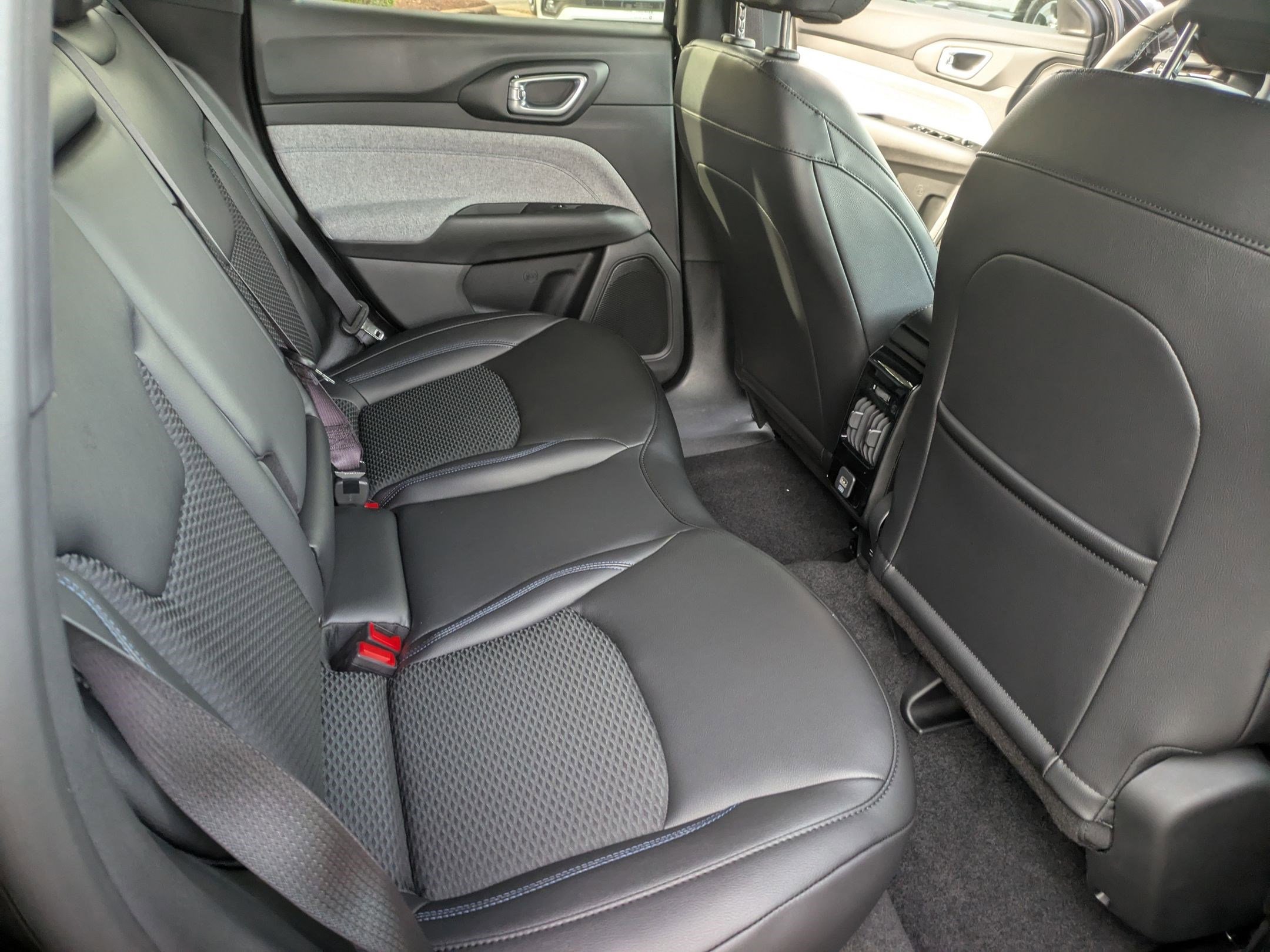 New 2026 Jeep Compass Latitude image 20