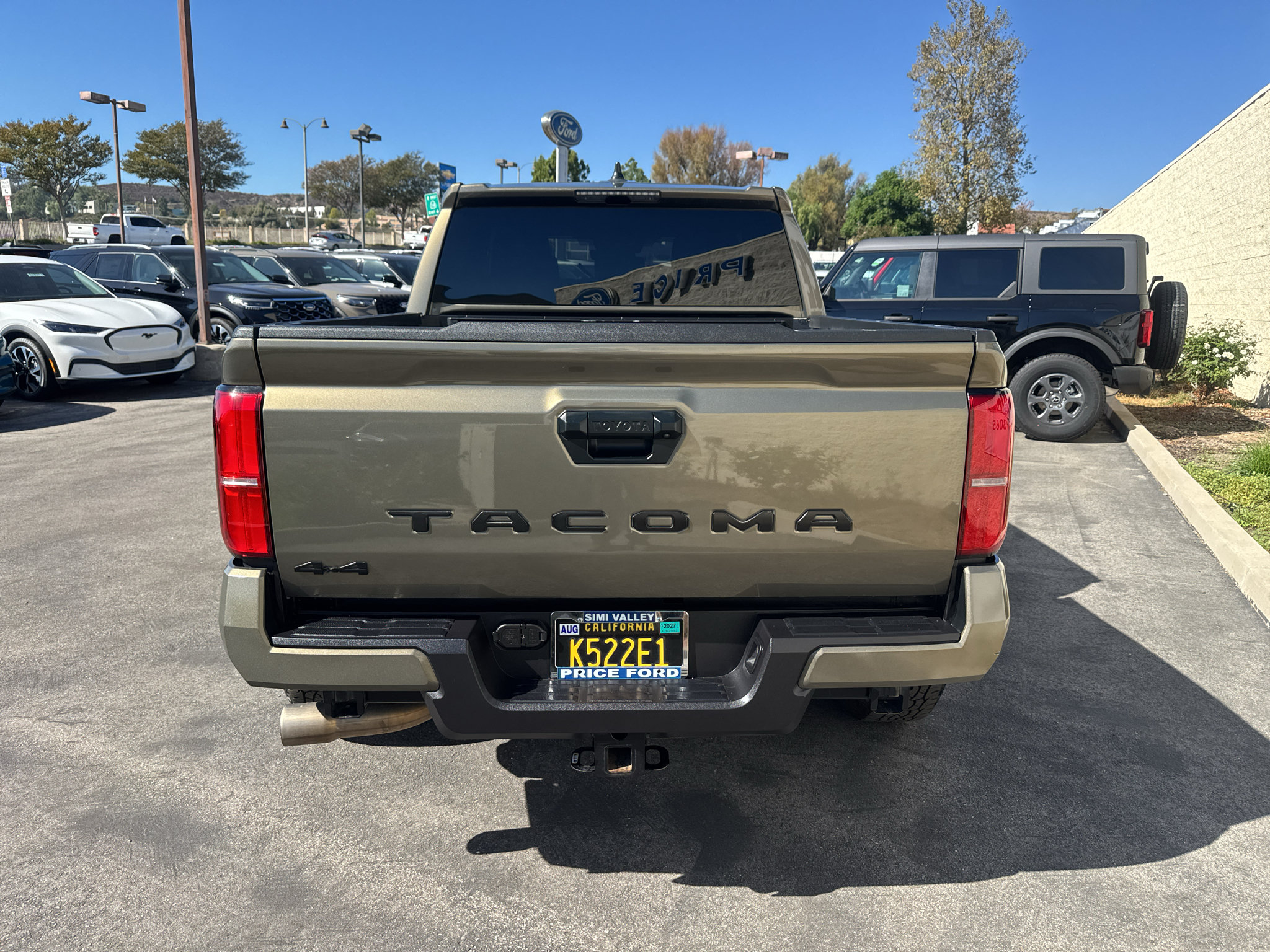 Used 2025 Toyota Tacoma TRD Off-Road AWD/4WD image 3