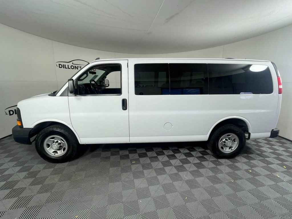Used 2016 Chevrolet Express 2500 LS RWD image 3