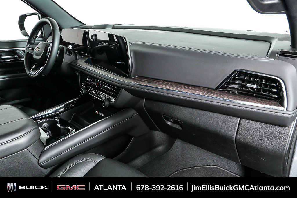 Used 2025 Chevrolet Tahoe LT AWD/4WD image 23