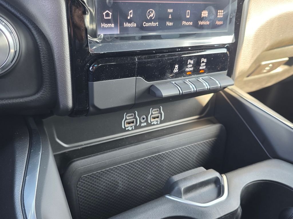 New 2026 RAM 1500 Laramie w/ Sport Appearance Package AWD/4WD image 17