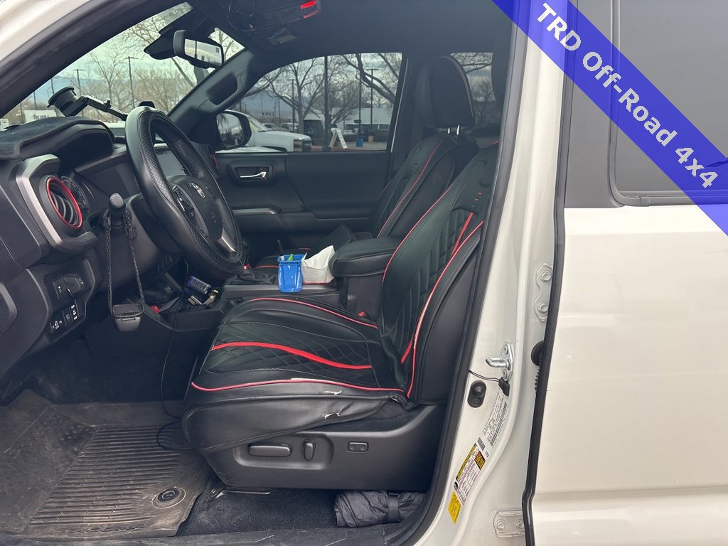 Used 2022 Toyota Tacoma TRD Off-Road image 7