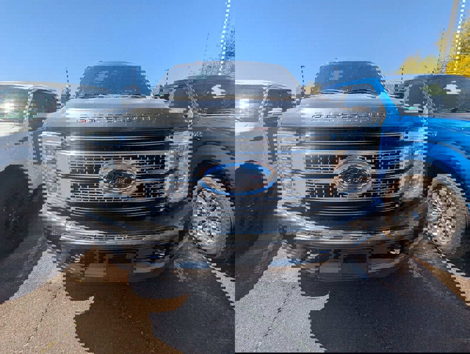 Used 2017 Ford F350 Platinum w/ Platinum Ultimate Package image 2