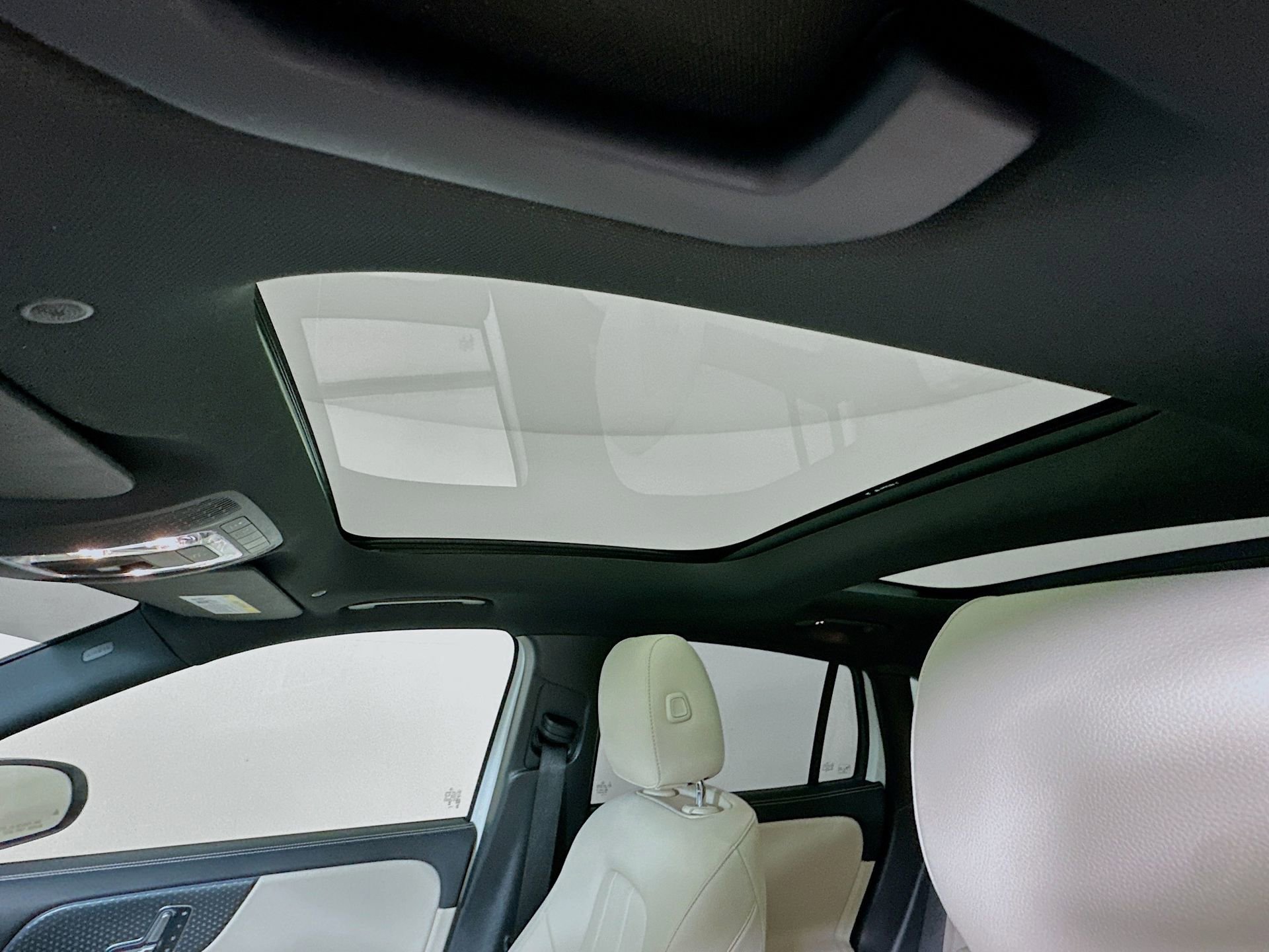 Certified 2025 Mercedes-Benz GLA 250 image 23