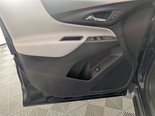 Used 2018 Chevrolet Equinox LT image 10