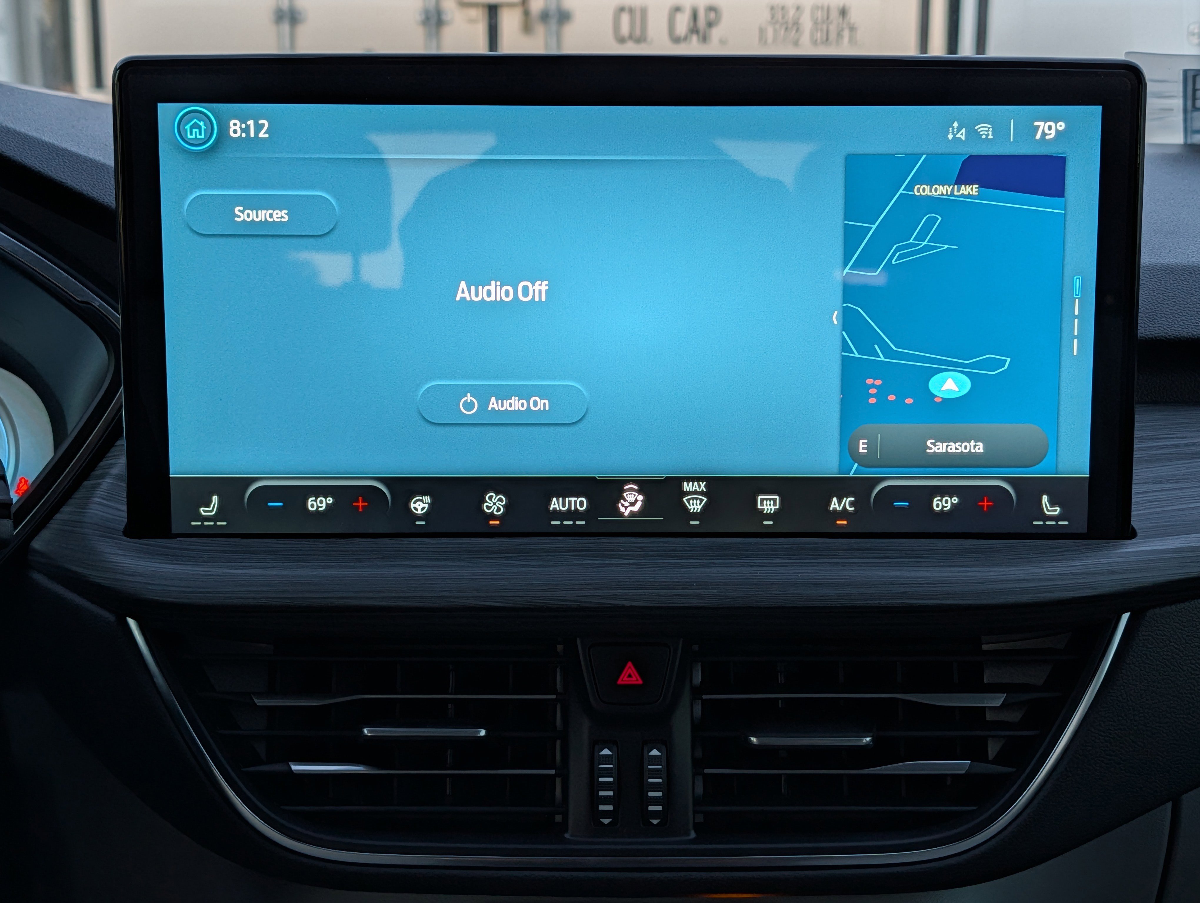 New 2026 Ford Escape SE w/ PHEV Premium Package FWD image 18