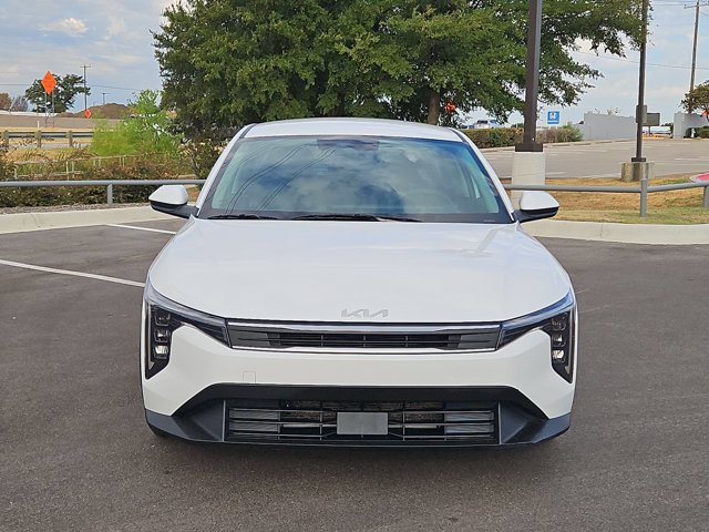 Used 2025 Kia K4 FWD image 2