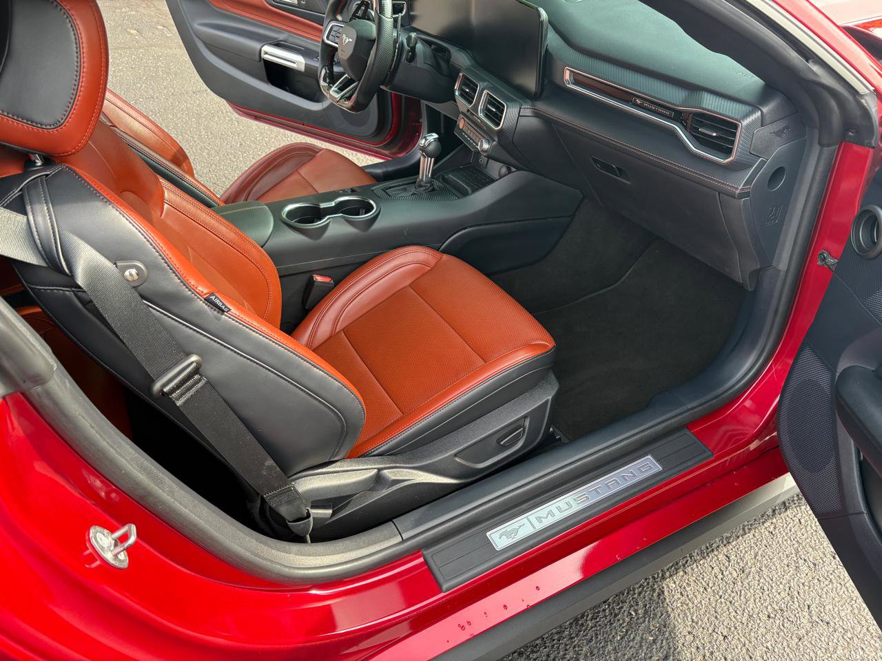 Used 2024 Ford Mustang GT Premium image 10