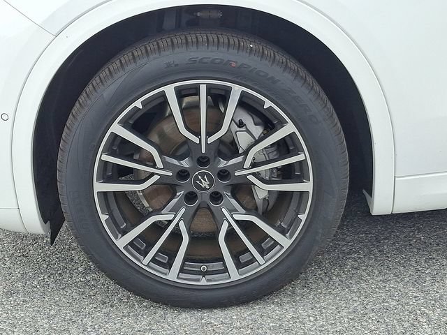 Certified 2025 Maserati Grecale GT AWD/4WD image 19