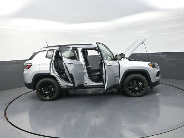 New 2026 Jeep Compass Latitude image 37