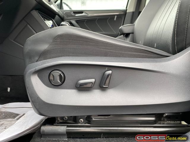 Used 2024 Volkswagen Tiguan SE image 29