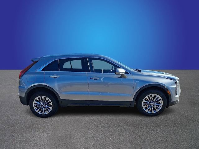 Used 2024 Cadillac XT4 Premium Luxury image 4
