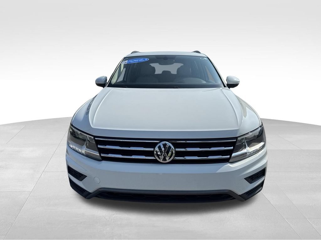 Used 2021 Volkswagen Tiguan SE w/ Panoramic Sunroof Package AWD/4WD image 3