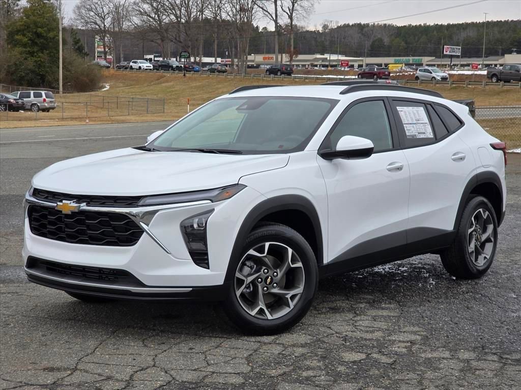 New 2026 Chevrolet Trax LT w/ Driver Confidence Package FWD image 2