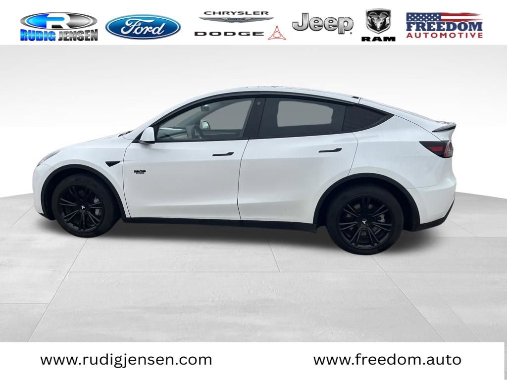 Used 2023 Tesla Model Y Long Range image 10