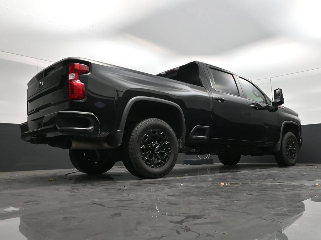 Used 2022 Chevrolet Silverado 2500 LT w/ Midnight Edition AWD/4WD image 24