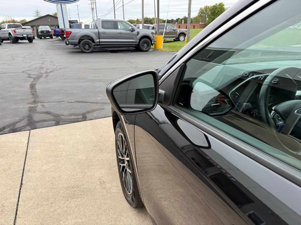 Certified 2021 Ford Escape SE w/ Cold Weather Package image 16