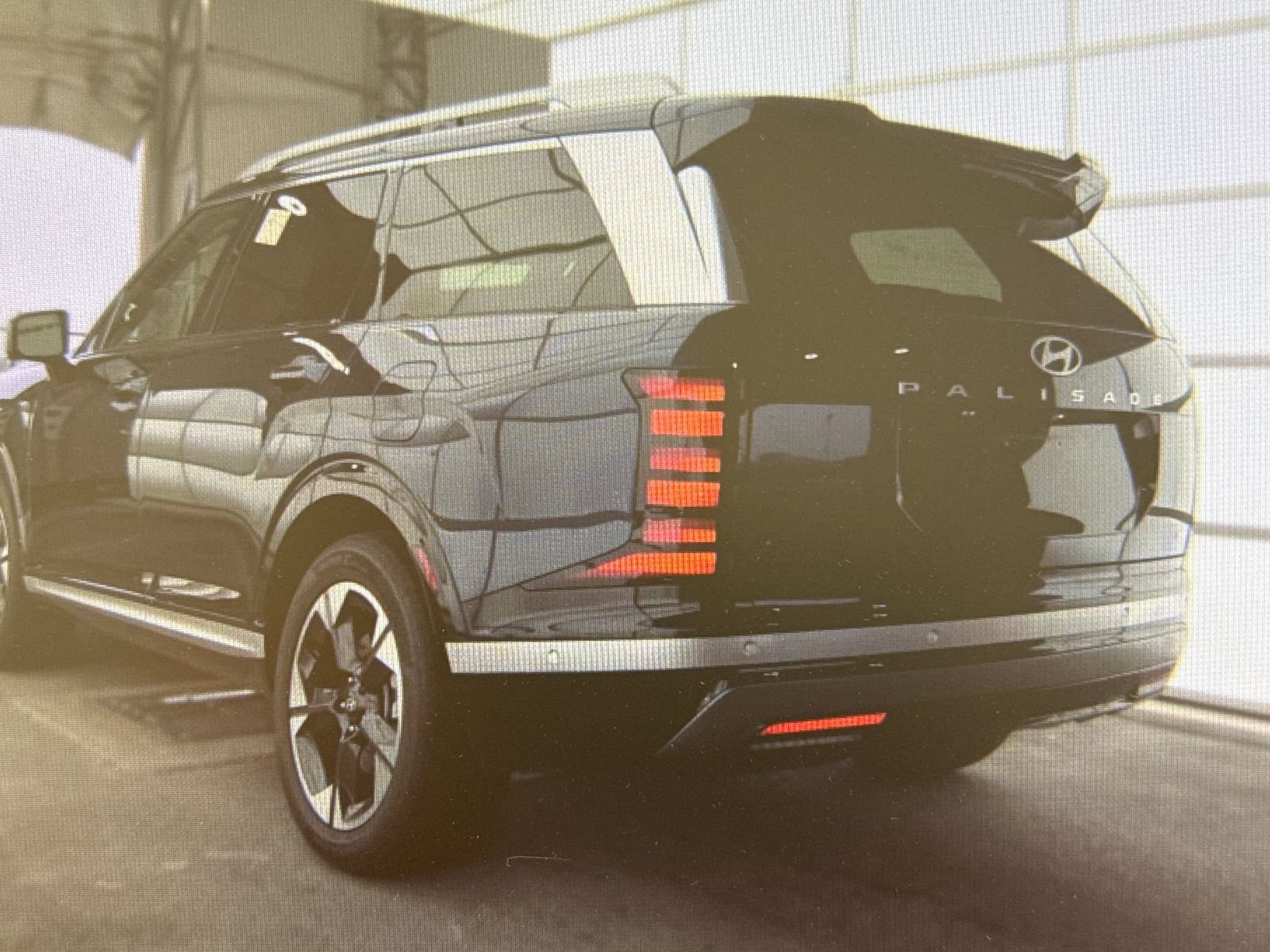 Used 2026 Hyundai Palisade Limited AWD/4WD image 3