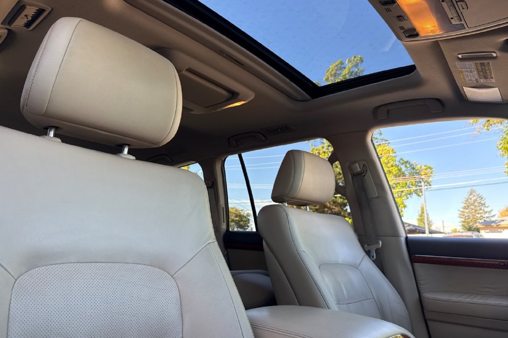 Used 2015 Toyota Land Cruiser AWD/4WD image 21