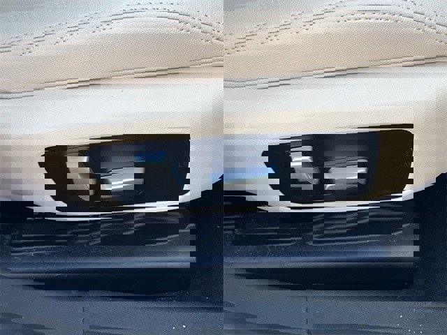 Used 2021 BMW 330e w/ Convenience Package image 31