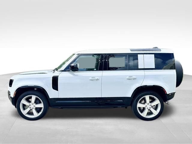New 2025 Land Rover Defender 110 X-Dynamic SE image 2