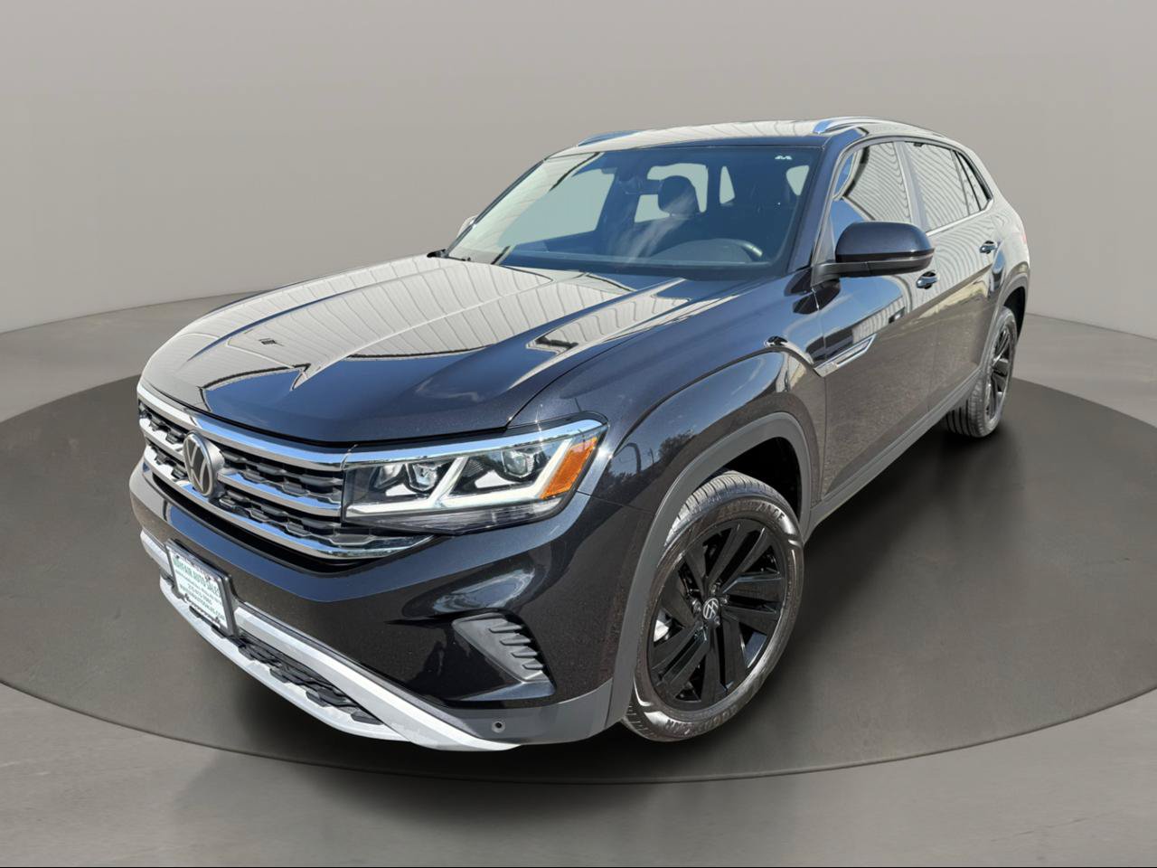 Used 2023 Volkswagen Atlas Cross Sport SE w/ Black Wheel Package FWD image 1