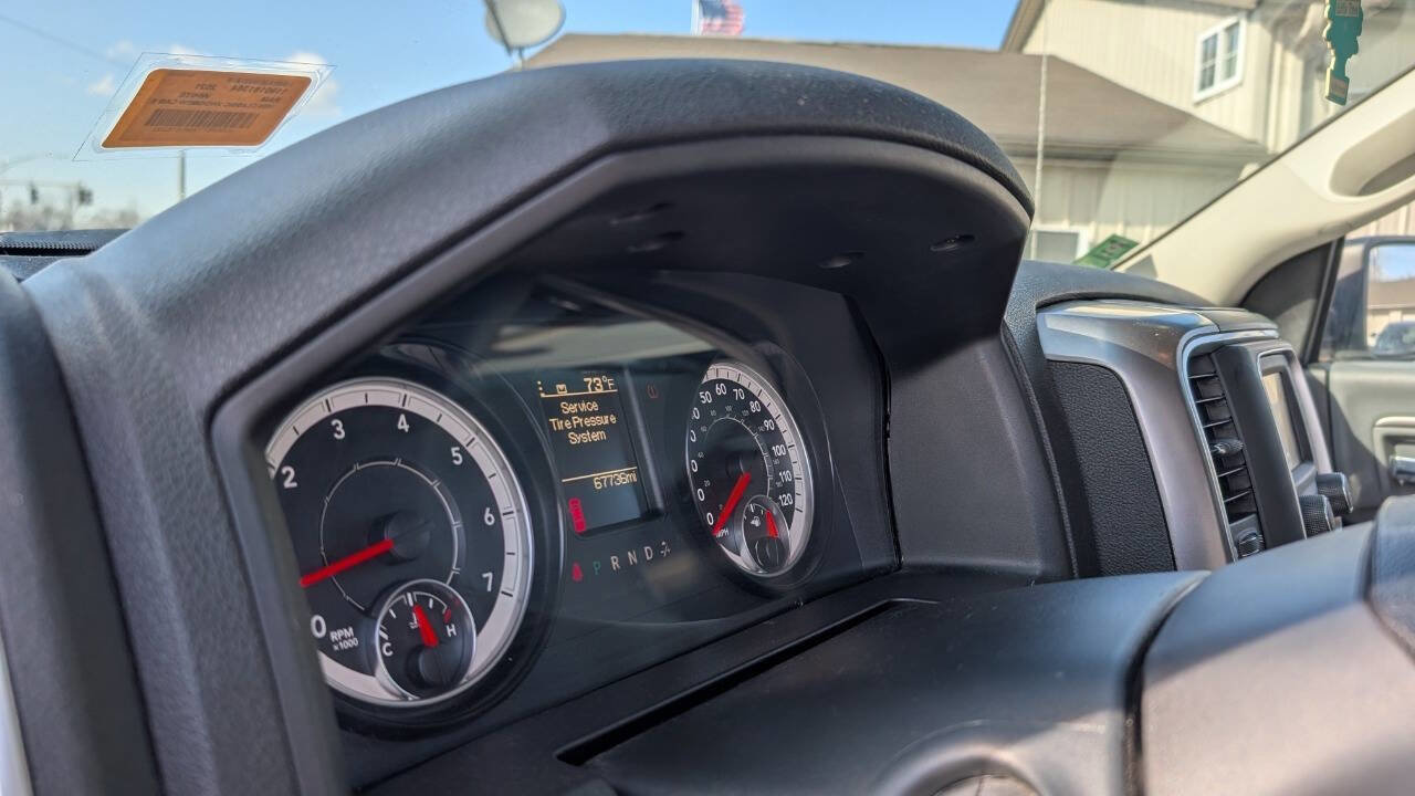 Used 2021 RAM 1500 Classic SLT image 25