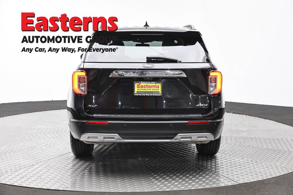 Used 2023 Ford Explorer XLT w/ Equipment Group 202A image 6