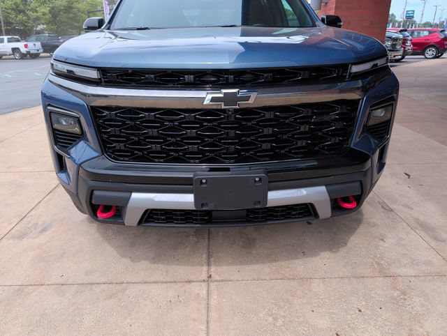 Used 2026 Chevrolet Traverse Z71 w/ LPO, Floor Liner Package AWD/4WD image 9